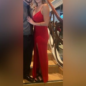 Stunning red dress worn once on a cruise 🤩